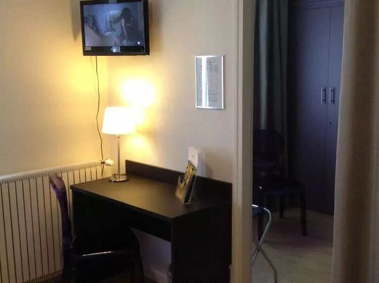 Отель De La Plage