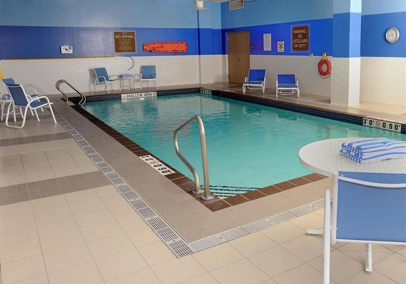 ホテル Four Points By Sheraton Cambridge Kitchener, Ontario