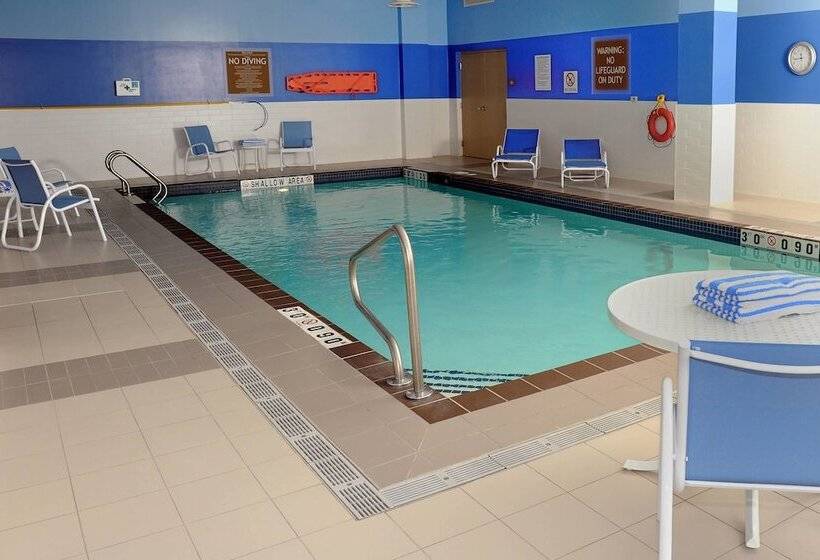 ホテル Four Points By Sheraton Cambridge Kitchener, Ontario