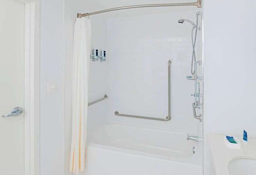 ホテル Four Points By Sheraton Cambridge Kitchener, Ontario