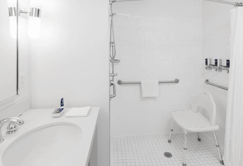 ホテル Four Points By Sheraton Cambridge Kitchener, Ontario