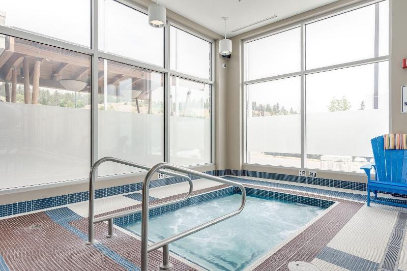 Szálloda Four Points By Sheraton Kelowna Airport