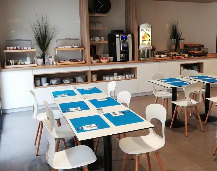 فندق Hôtel Des Halles