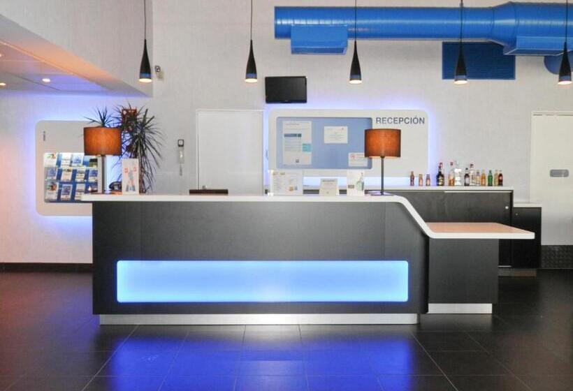 ホテル Ibis Budget Madrid Alcalá De Henares La Dehesa