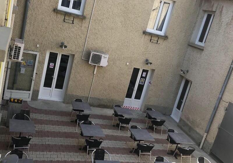 Отель Logis Hôtel La Bastide D Entraigues