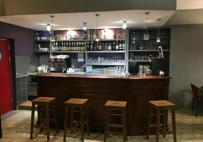 호텔 Logis Hôtel La Bastide D Entraigues