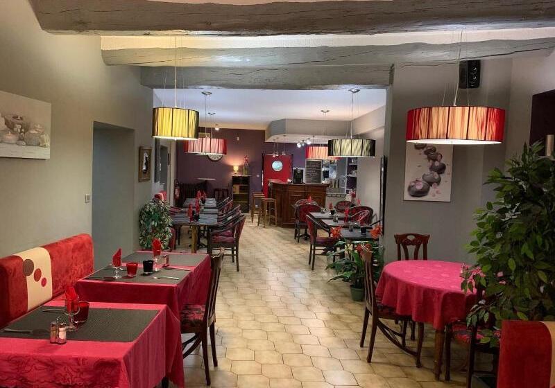 Отель Logis Hôtel La Bastide D Entraigues