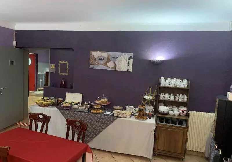 호텔 Logis Hôtel La Bastide D Entraigues