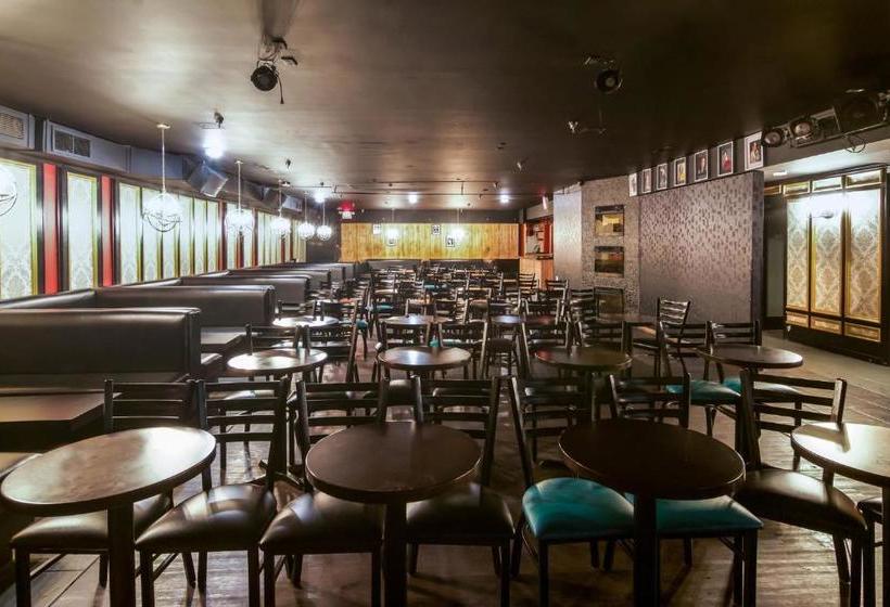 בית מלון כפרי Red Lion Inn & Suites Abbotsford