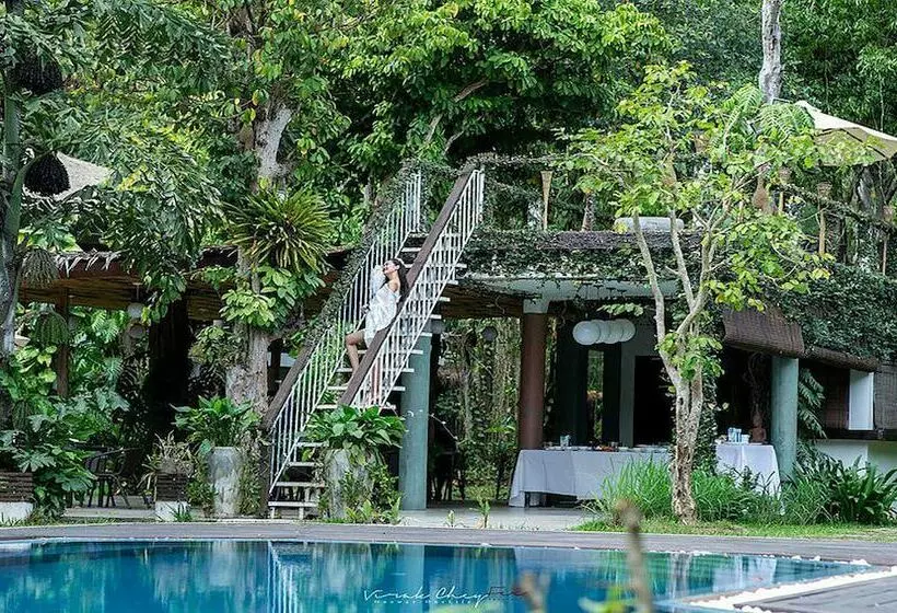 ホテル Rokkhak River Resort