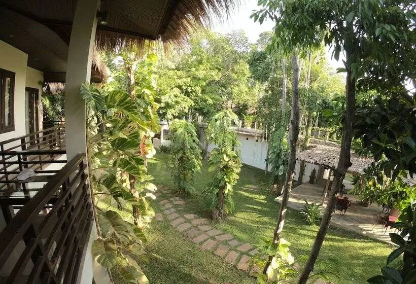 ホテル Rokkhak River Resort