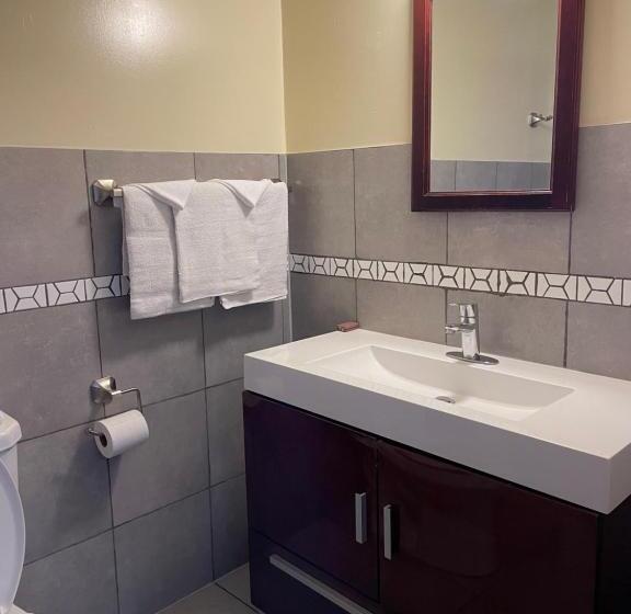 فندق Scottish Inn Near The Falls And Casino