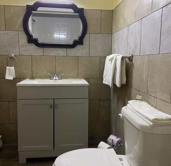 فندق Scottish Inn Near The Falls And Casino