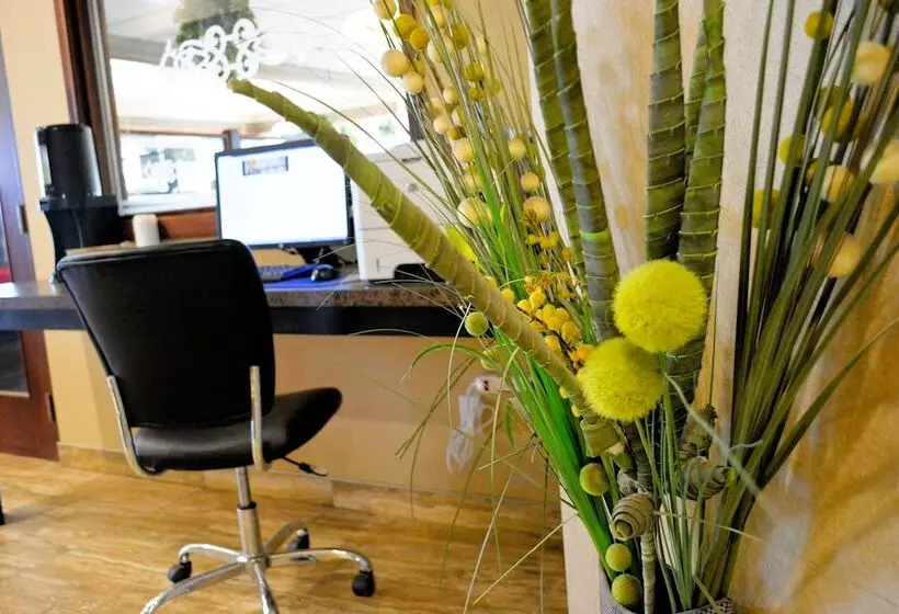 호텔 Super 8 By Wyndham Fox Creek