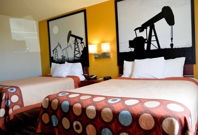 호텔 Super 8 By Wyndham Fox Creek