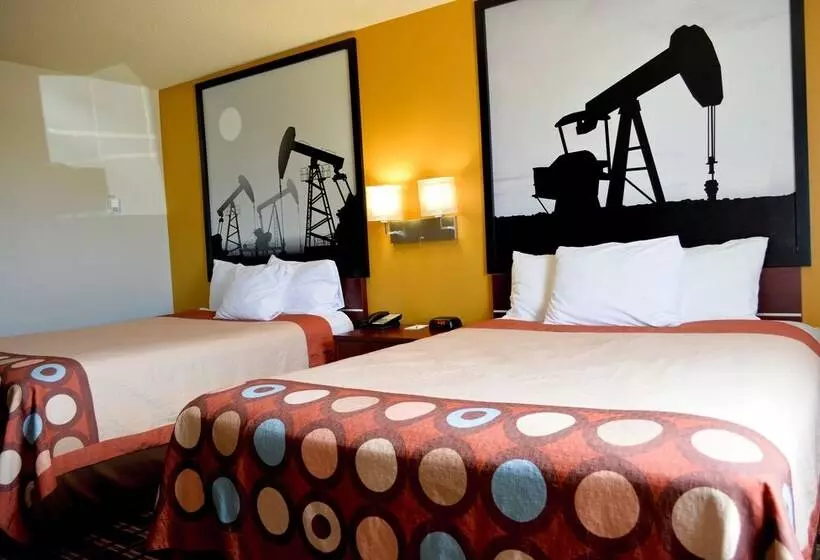 호텔 Super 8 By Wyndham Fox Creek