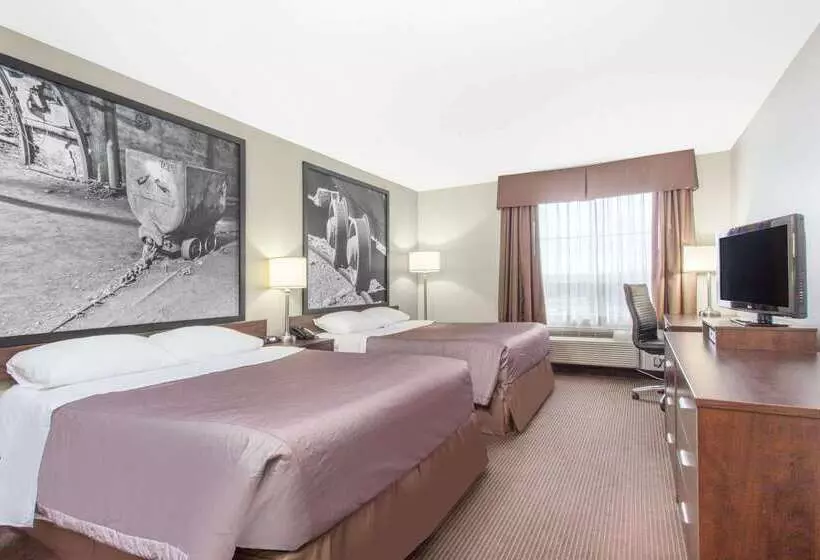 Отель Super 8 By Wyndham Red Lake On