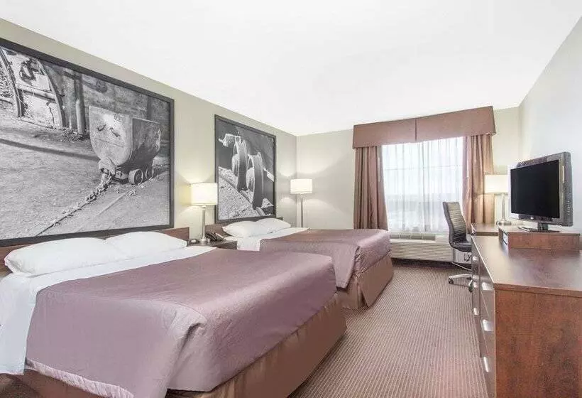 Отель Super 8 By Wyndham Red Lake On