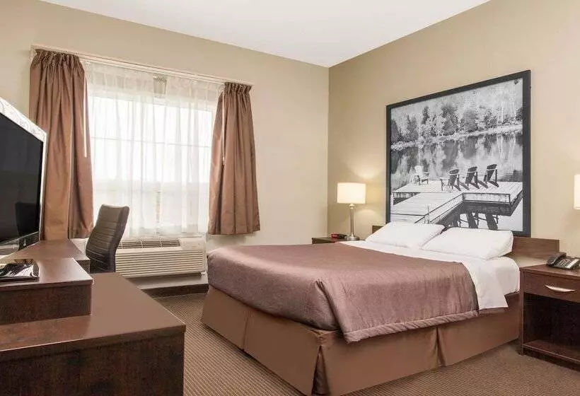 Отель Super 8 By Wyndham Red Lake On