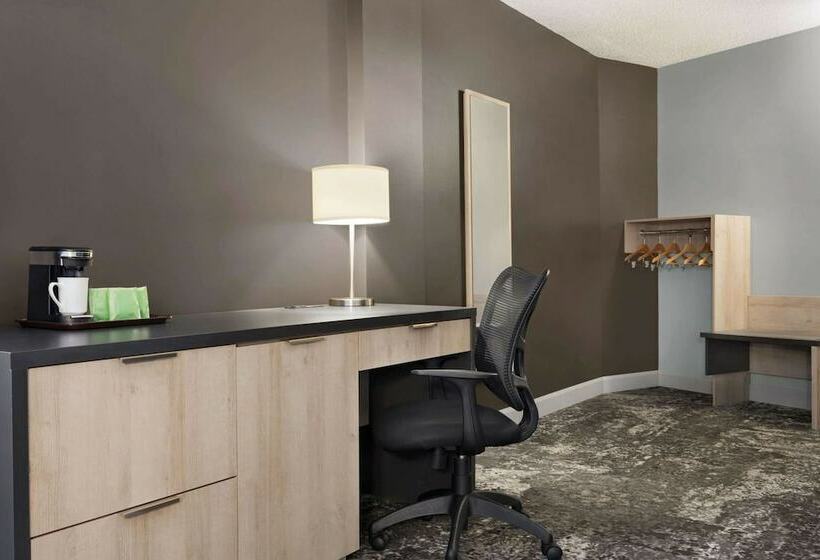 فندق Travelodge By Wyndham Alma