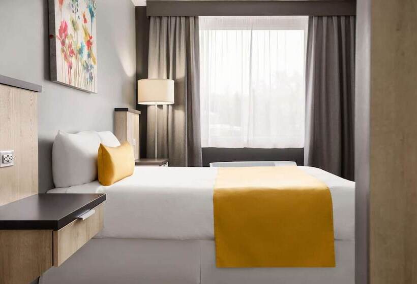 فندق Travelodge By Wyndham Alma