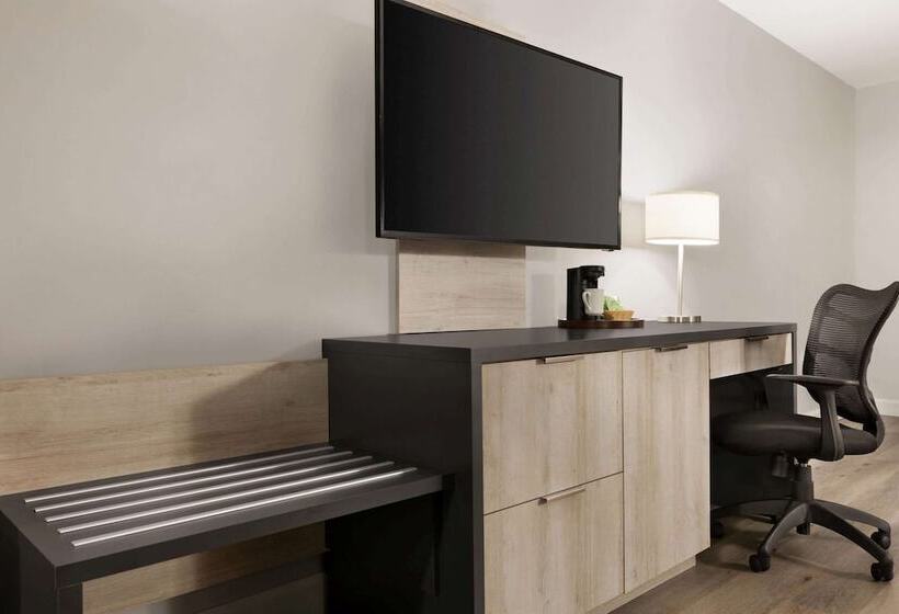 فندق Travelodge By Wyndham Alma