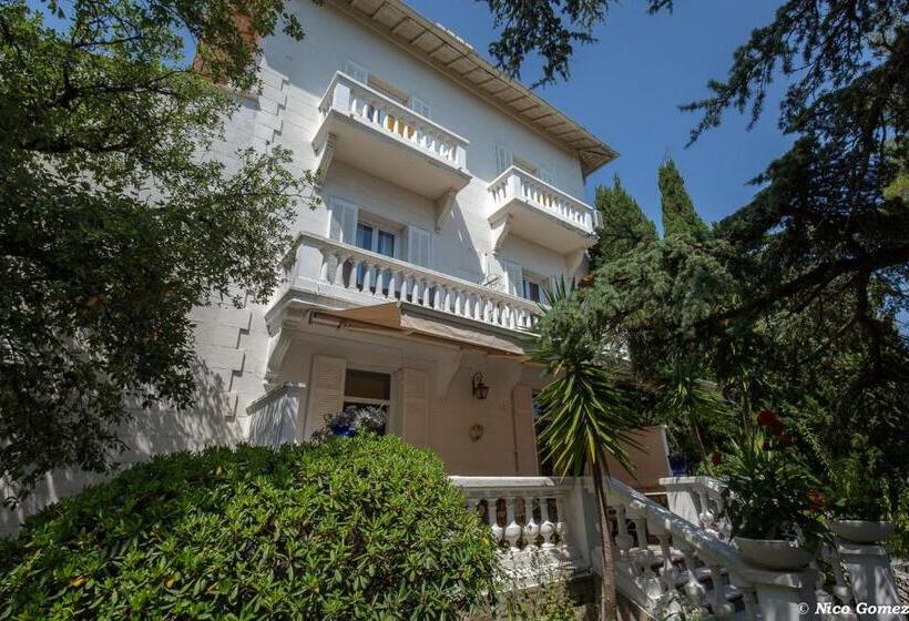 Le Thimothée : Hôtel & Studios