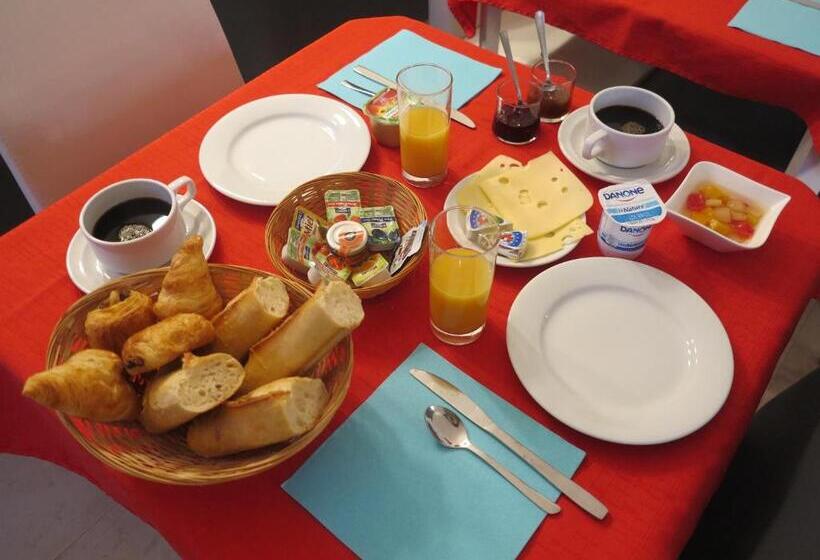 Le Thimothée : Hôtel & Studios