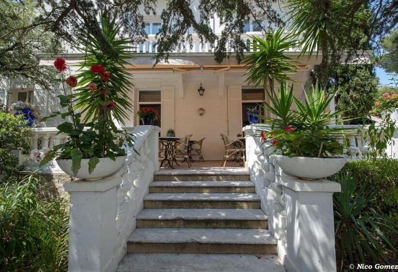 Le Thimothée : Hôtel & Studios