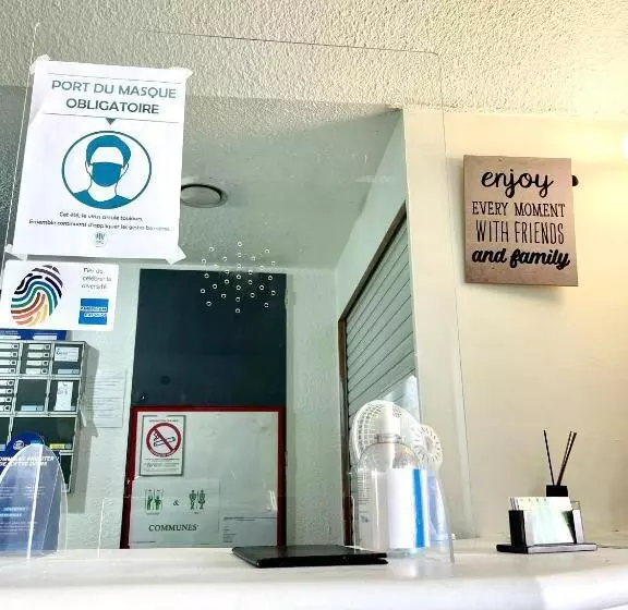 Lemon Hotel Ch Futuroscope