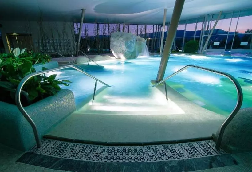 אתר נופש Barriere Ribeauville