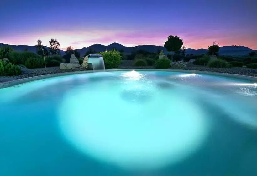 אתר נופש Barriere Ribeauville