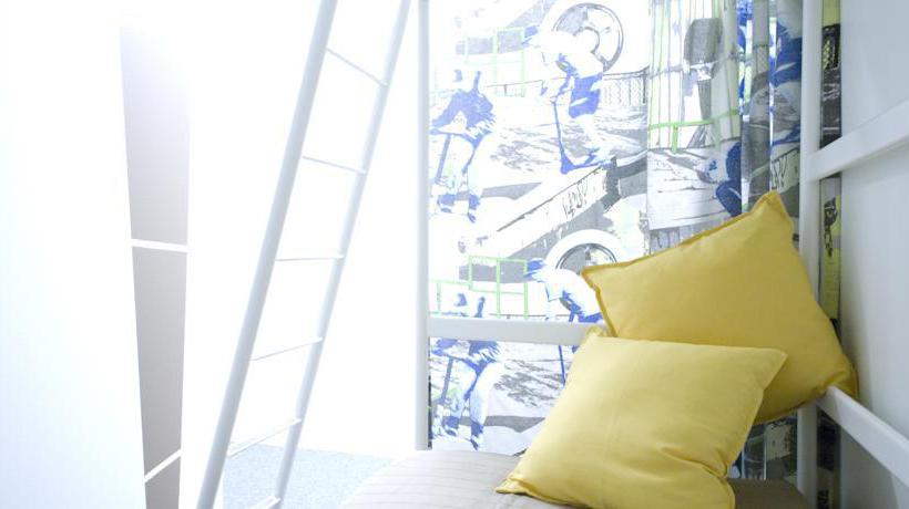 הוסטל Vuokrahuone Design Accommodation