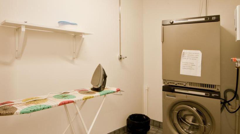 הוסטל Vuokrahuone Design Accommodation