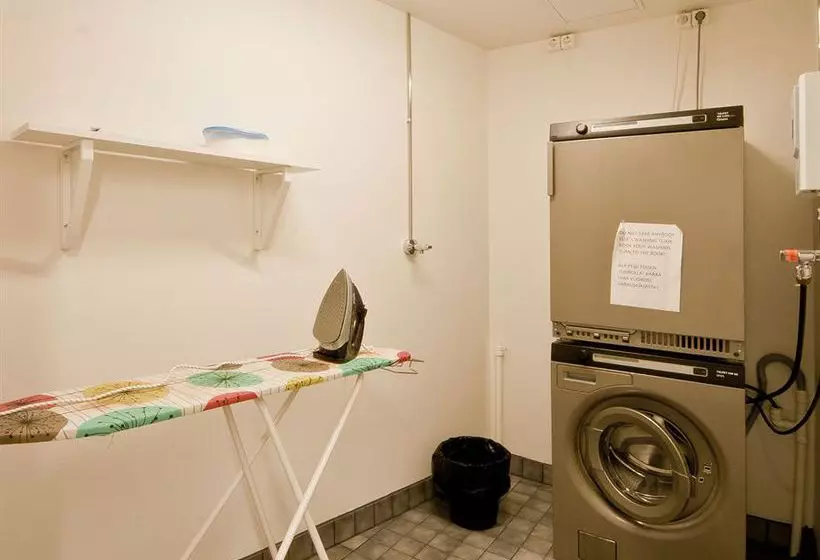 호스텔 Vuokrahuone Design Accommodation