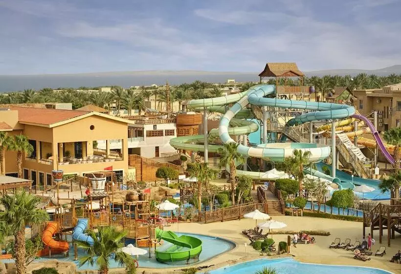 Coral Sea Aqua Club Resort