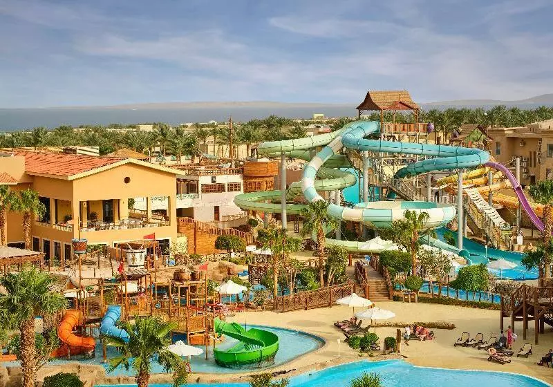 Coral Sea Aqua Club Resort