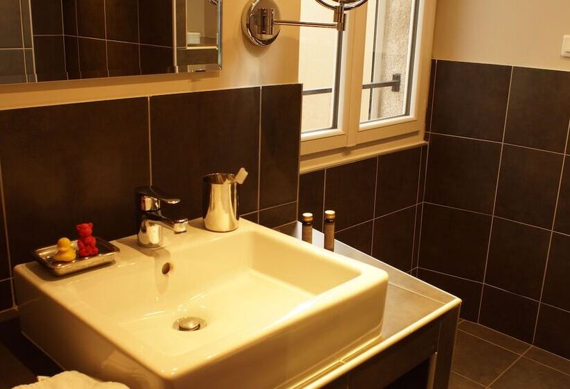 בית מלון כפרי Decoh Studio Dragon