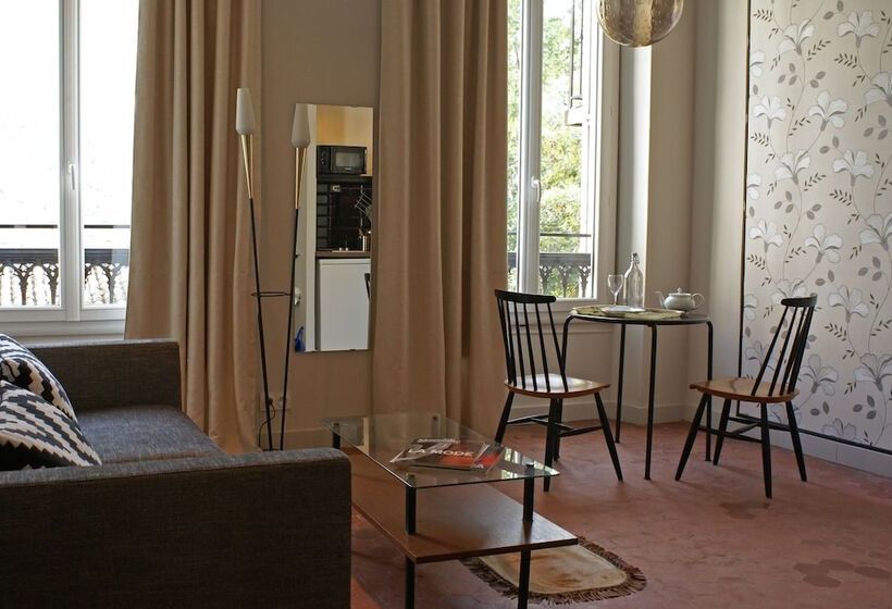 בית מלון כפרי Decoh Studio Dragon