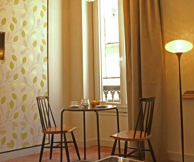 בית מלון כפרי Decoh Studio Dragon