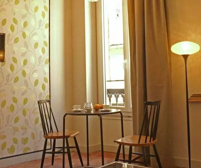 בית מלון כפרי Decoh Studio Dragon