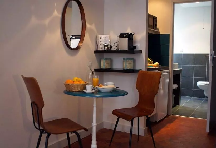 בית מלון כפרי Decoh Studio Dragon