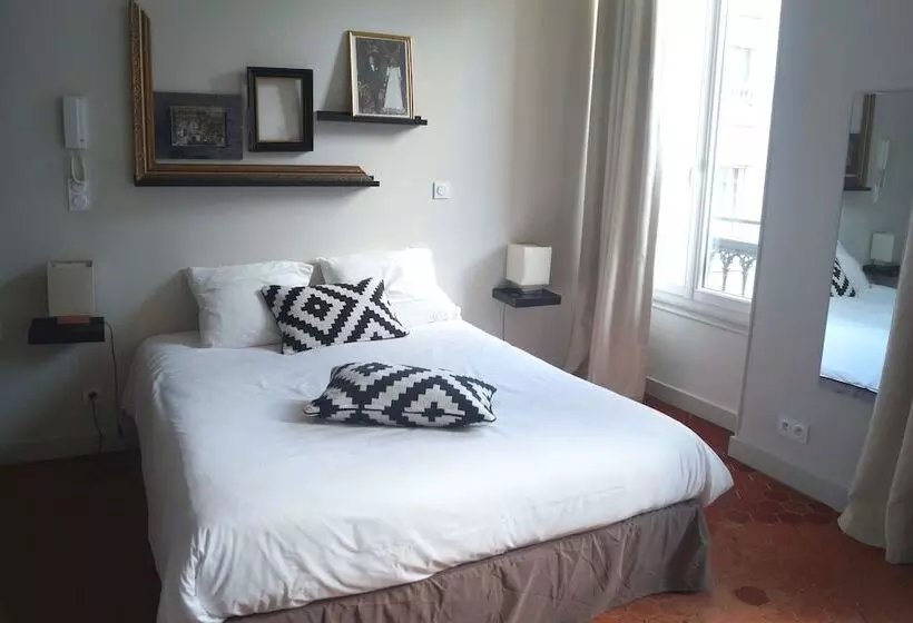 בית מלון כפרי Decoh Studio Dragon