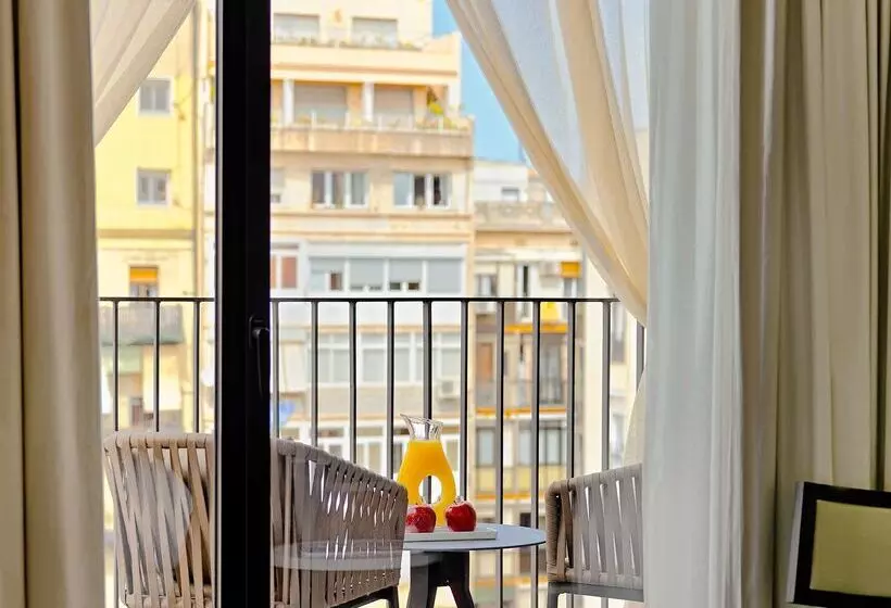 Отель H10 Art Gallery 4* Sup