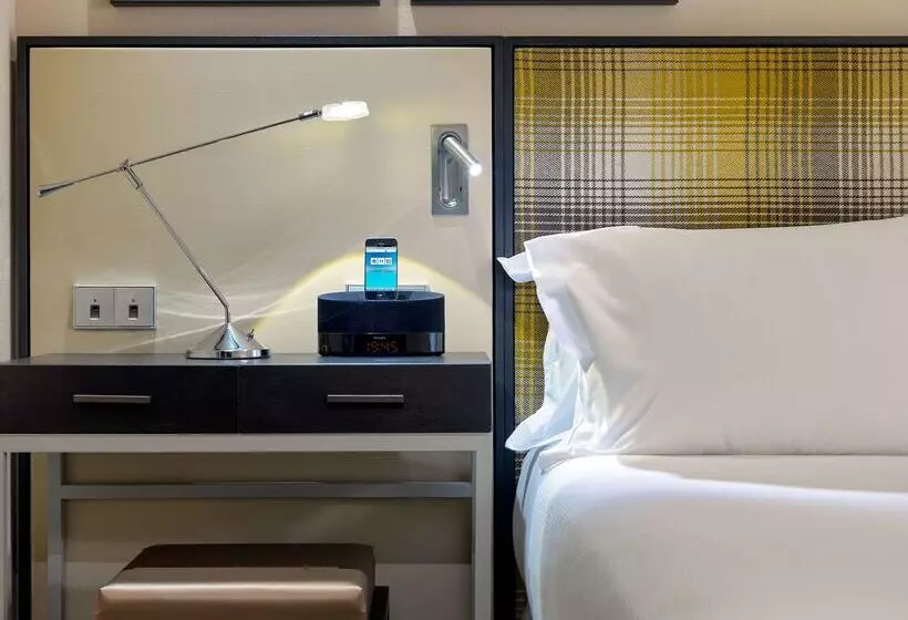 Отель H10 Art Gallery 4* Sup