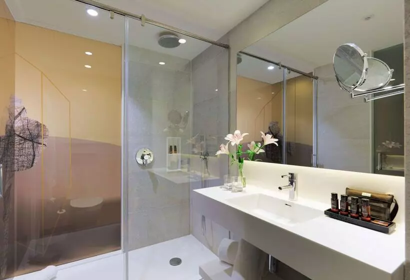 Отель H10 Art Gallery 4* Sup