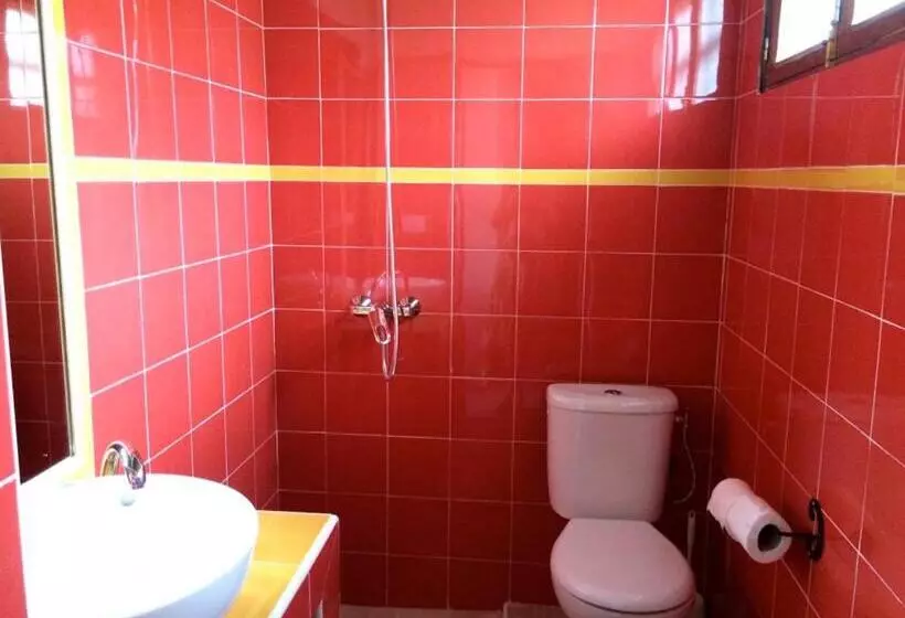 هتل Hôtel Kadiandoumagne