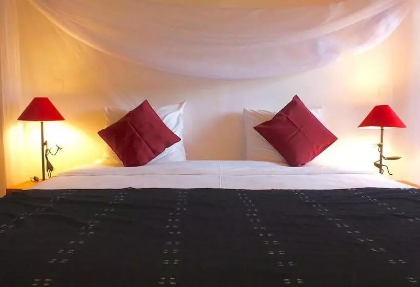 هتل Hôtel Kadiandoumagne