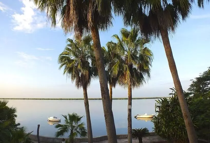 هتل Hôtel Kadiandoumagne