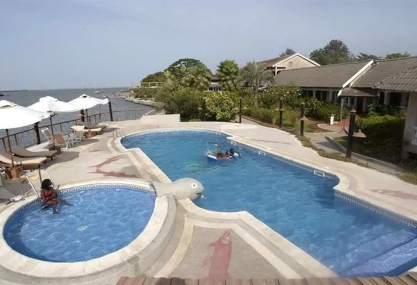 هتل Hôtel Kadiandoumagne